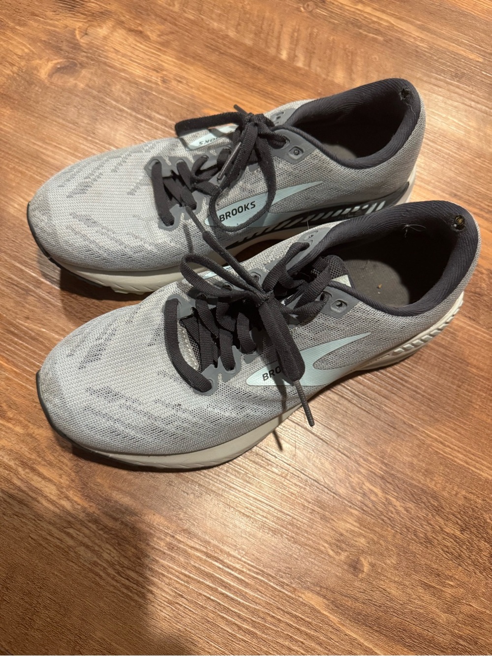 Brooks Womens Ravenna 11 Running Shoes Size 7